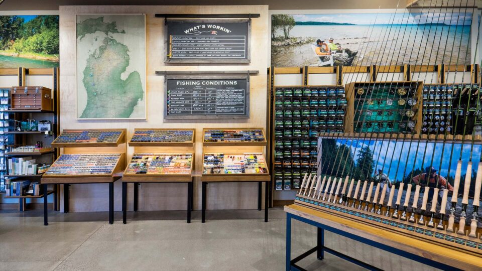 Retail graphic environments