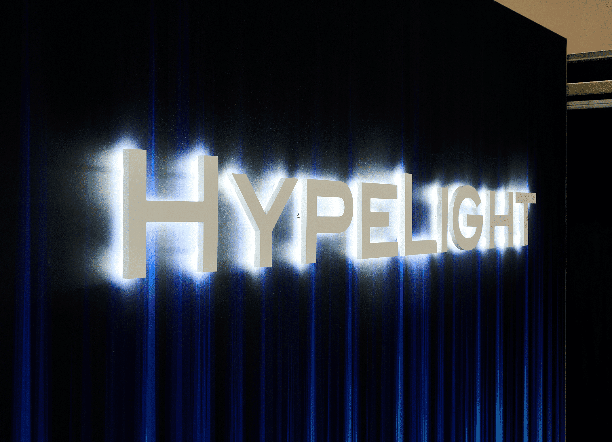 HYPELIGHT ILLUMINATED DIMENSIONAL LETTERS